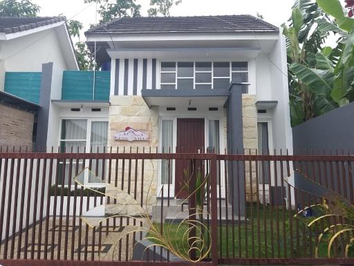 Ken's Villa 8 - Hizvo