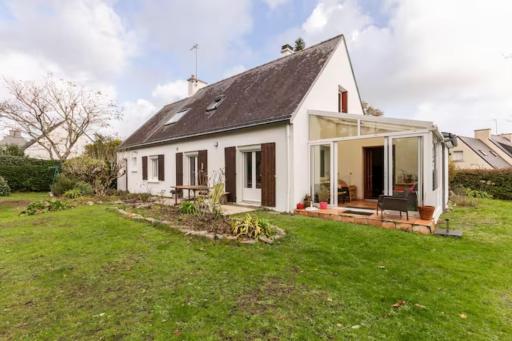 Maison familiale avec grand jardin - proche mer - Housity