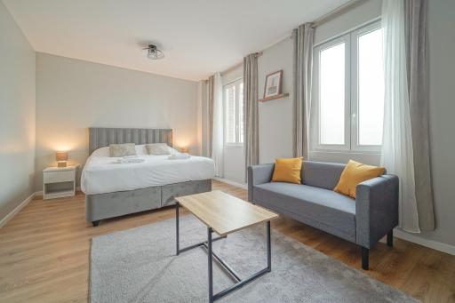 Hotel Trianon Saint Ouen - Housity