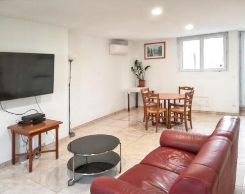 Maison charmante à Crouy-sur-Ourcq avec jardin privé. - Housity