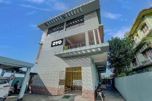 Hotel O Home Trimurti guest house - Housity