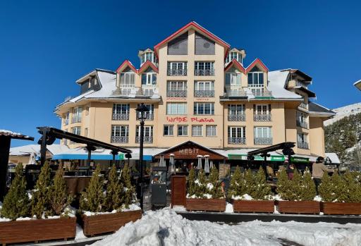 Inside Plaza Sierra Nevada - Housity