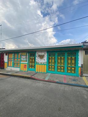 Casa Familiar María E - Housity