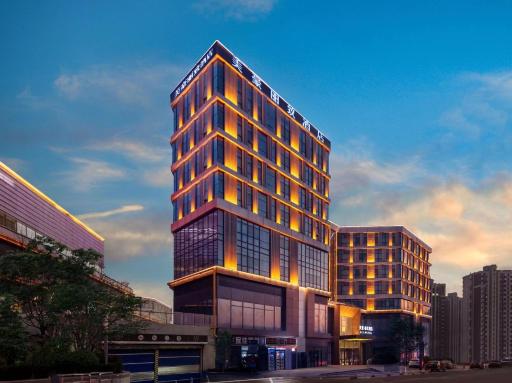 Mehood Lestie, Taiyuan South Railway Station - Housity