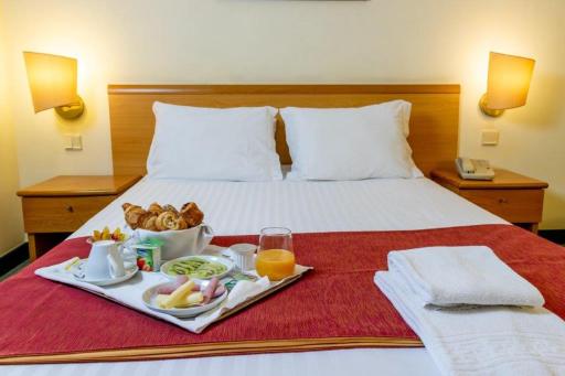 Flag Hotel Guimarães Fafe - Housity