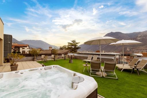 La Villa - Luxury Guest House - Housity