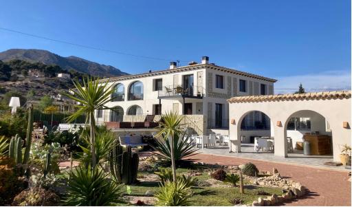 Villa Hoy - Housity