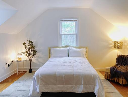 Lin Wood Retreat - Housity