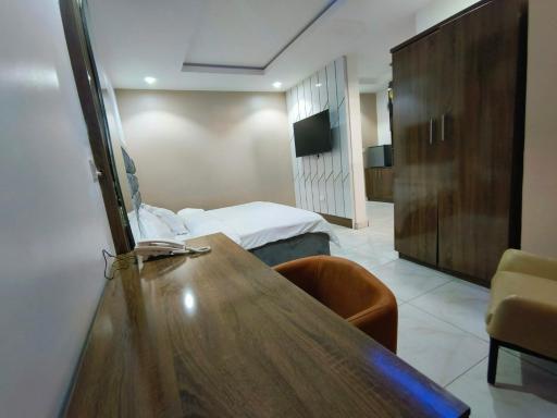 Seasons Executive Suites Kado - Housity