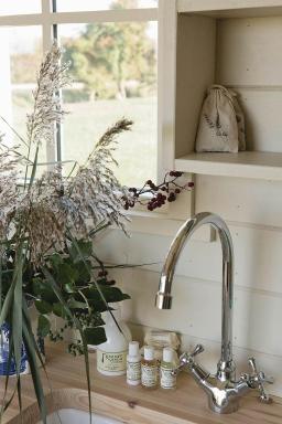 The Lookerer by Bloom Stays - Housity