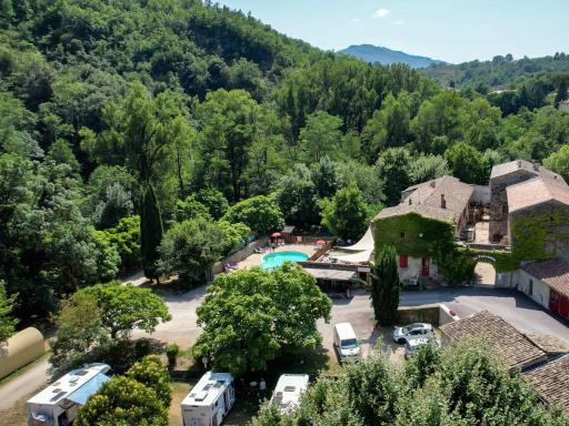 Le Moulin D'onclaire Camping et chambres d'hôtes - Housity