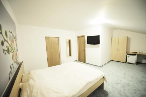 Pensiunea Natura - Housity