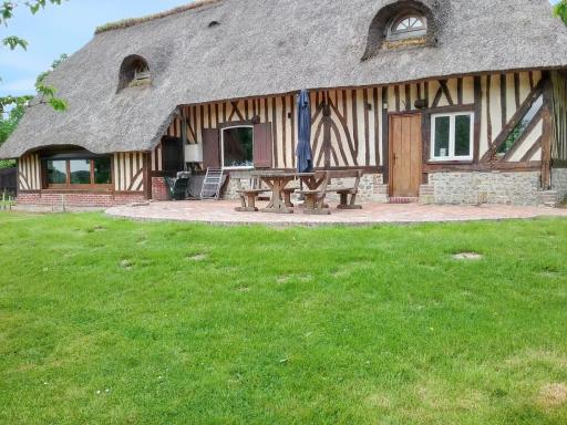 Maison familiale avec jardin a Clarbec 120 m² jeux pour enfants - Housity