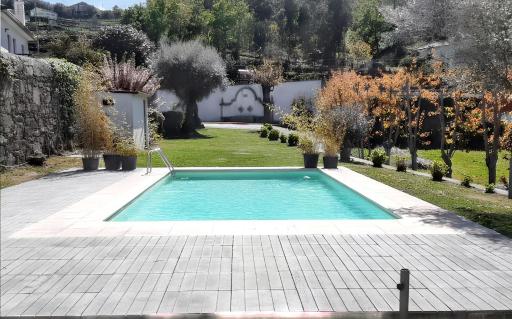Charming House in Covelas with Pool and Mountain View - Housity