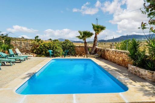 Welcoming chalet in Abanilla: private pool! - Housity