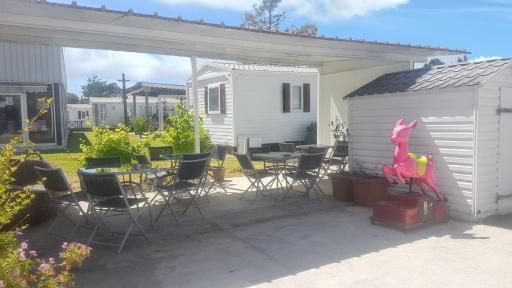 Charming Bungalow in Pataias with Shared Pool - Housity