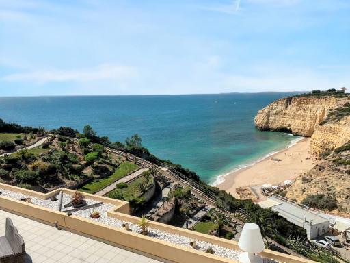 Charming Apartment in Carvoeiro with Sea View - 40 sqm - Hizvo