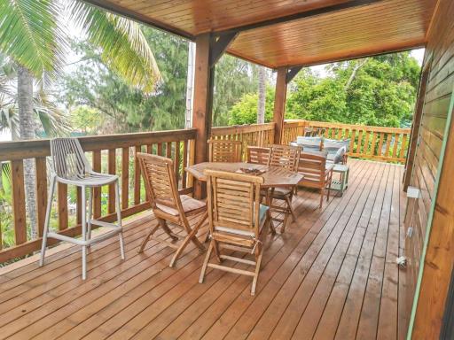 Chalet familial à Saint-Leu avec vue sur mer et montagnes - Housity