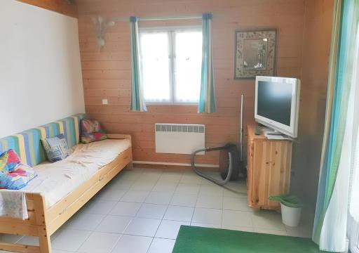 Chalet confortable a Presles et Boves 40 m² avec jardin - Housity
