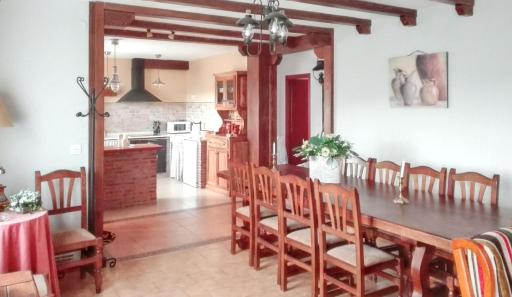 Family house in Peral de Arlanza with fenced garden - Housity