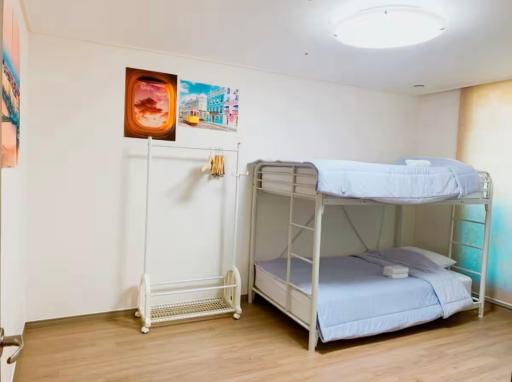Despacito Oasis - 2 private bathroom max 6 beds - Housity