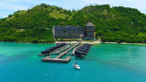 Katamaran Hotel & Resort Komodo - Housity