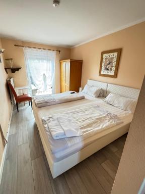 Hotel zur Küferschenke - Housity