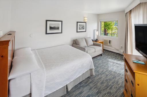Hotel Edgewater by Aspen Hotels - Housity