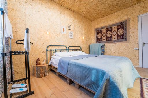 Agra Ushguli - Housity