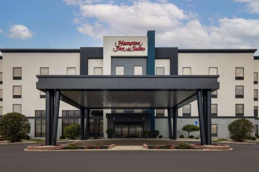 Hampton Inn & Suites Dayton-Vandalia - Housity