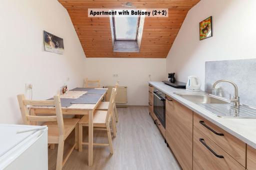 Apartments Farm House Uric - Housity