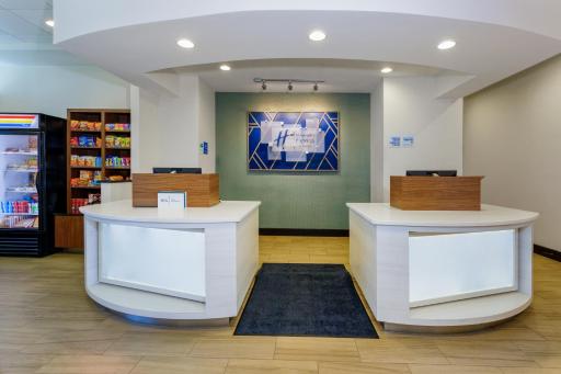 Holiday Inn Express & Suites Oceanfront Daytona Beach Shores, an IHG Hotel - Housity