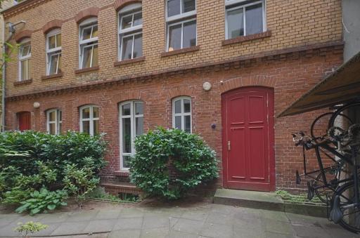 Quiet Courtyard Apartment (KB6) - Housity