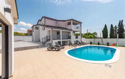 Awesome Home In Zadar With Wifi - Housity