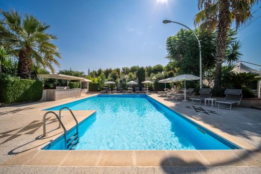 Hotel Villa - Housity