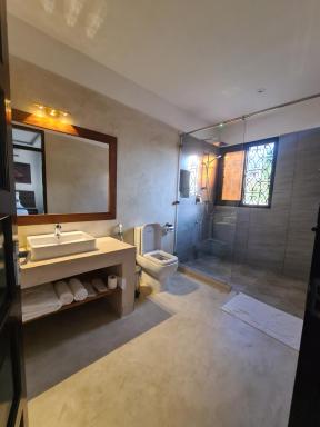 Makaazi Nyali - Housity