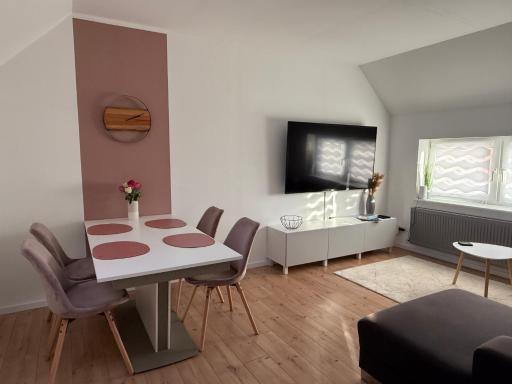 Große Ferienwohnung in Ostseenähe - Housity