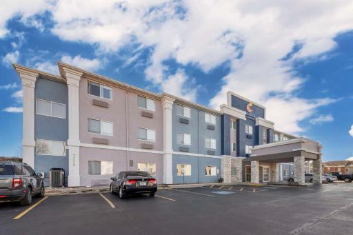 Comfort Inn & Suites Oklahoma City North - Quail Springs - Housity