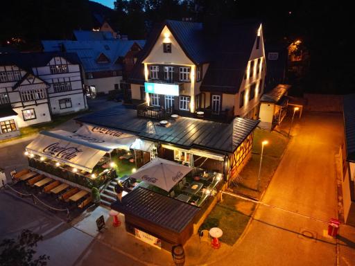Ski-to-door Hotel Jelinek - Housity