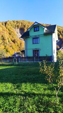 Boykivska Familiya - Housity