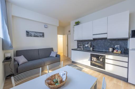 Milan - San Siro Corner, apartment with private parking - Housity