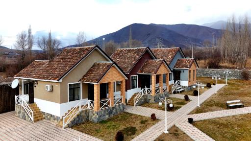 Tulpan Hotel - Housity