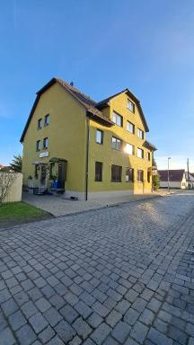 Hotel garni Pension Zur Lutherstadt - Housity