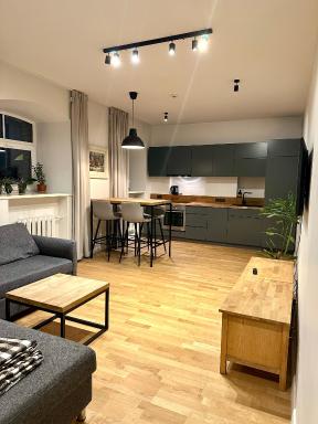 Mini Home Bookshop Studios - Housity