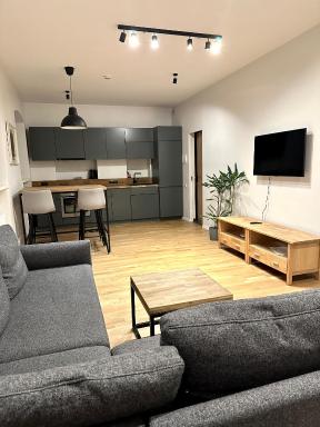 Mini Home Bookshop Studios - Housity