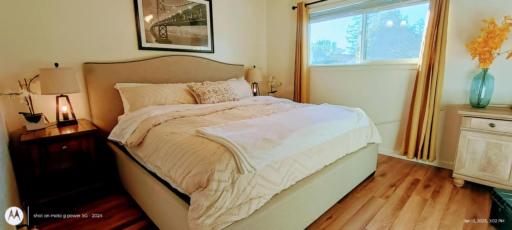 House with New Addition King Size Bed, close to Downtown, St Helena, Kenwood - Housity