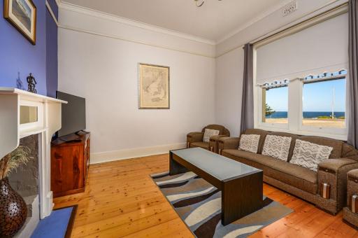 Armadale House - Kingscote - Housity