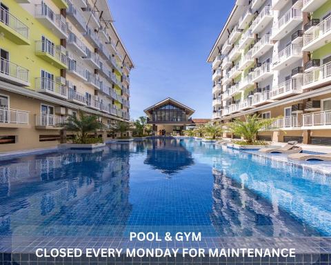 537 AMANI LUXURY SUITE, 3 Minutes to Airport,with Gym & Pool, FAST WI-FI, Free Netflix - Housity