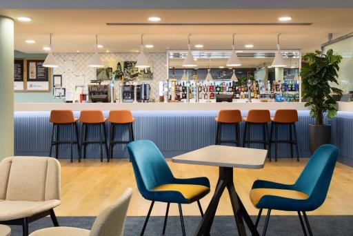 Hampton by Hilton London Gatwick Airport - Housity