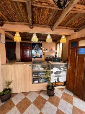 Tasra Surf and Flow - Housity